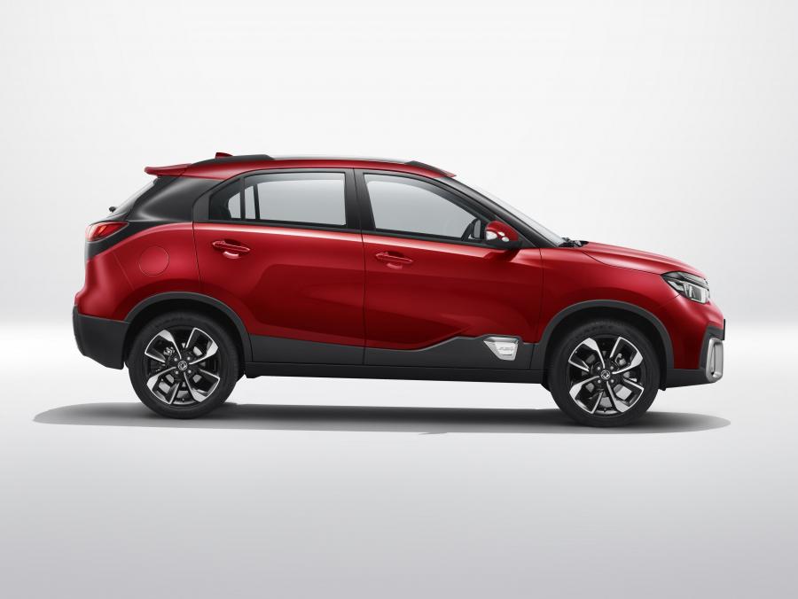 Dongfeng Fengshen AX4 2017 года  (фото 2 из 6)